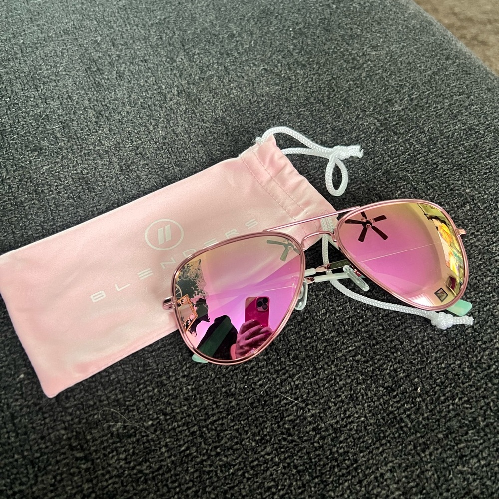 Blenders aviator sunglasses